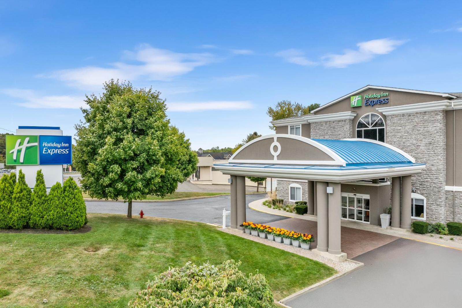 Holiday Inn Express Newington