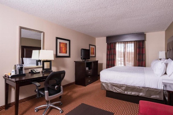 Holiday Inn Express Newington image 14